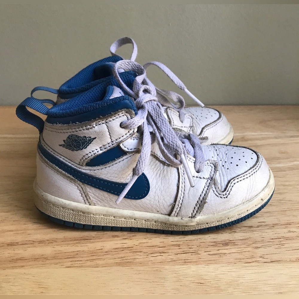 Air Jordan 1 Mid SE “ Industrial Blue” Toddler Size: US 8C EUR 25 CM 14